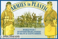 #5407 WWI Scottish Highlanders in Kilts & Glengarries
